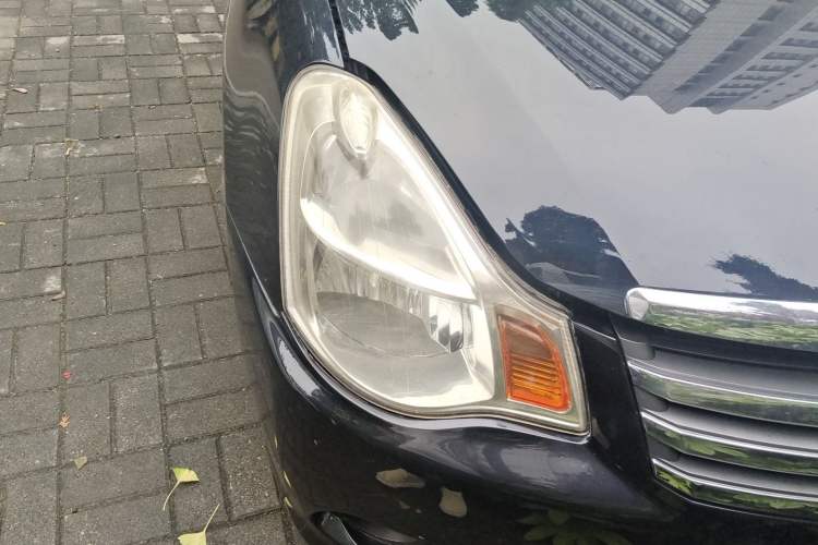 Used Nissan Sylphy 2012 Classic 1.6XE Manual Comfort Edition Right Front Headlight