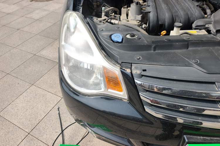 Used Nissan Sylphy 2012 Classic 1.6XE Manual Comfort Edition Right Front Headlight