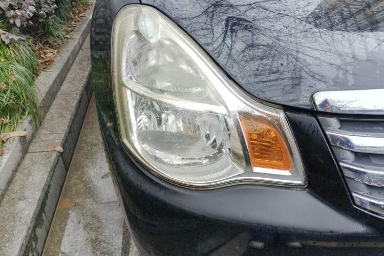 Used Nissan Sylphy 2012 Classic 1.6XE Manual Comfort Edition Right Front Headlight