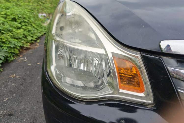 Used Nissan Sylphy 2012 Classic 1.6XE Manual Comfort Edition Right Front Headlight