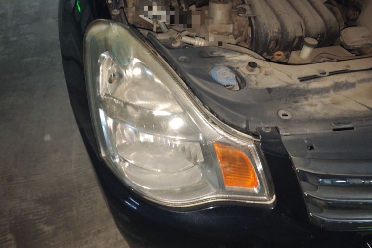 Used Nissan Sylphy 2012 Classic 1.6XE Manual Comfort Edition Right Front Headlight