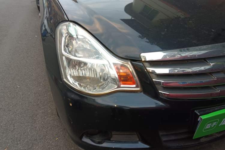 Used Nissan Sylphy 2012 Classic 1.6 XL Automatic Luxury Edition Right Front Headlight