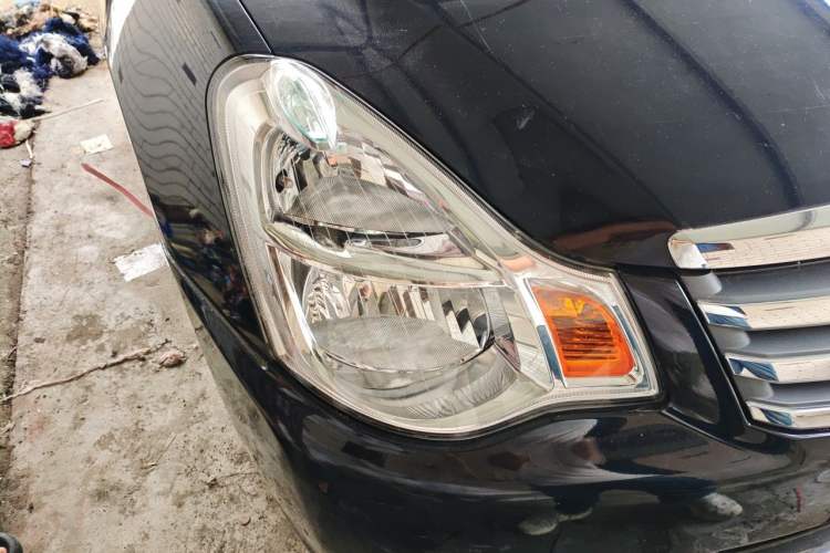 Used Nissan Sylphy 2012 Classic 1.6 XL Automatic Luxury Edition Right Front Headlight