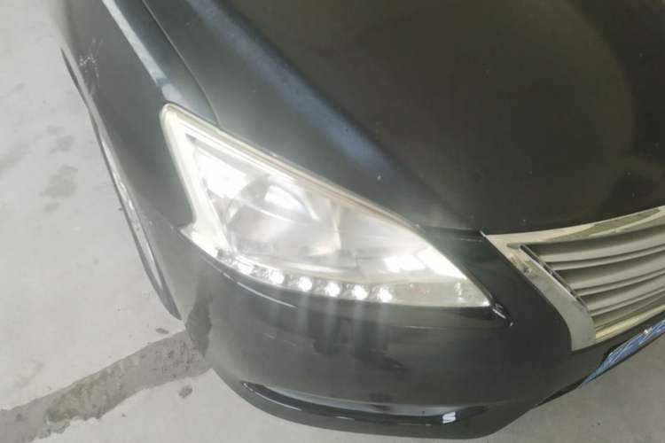 Used Nissan Sylphy 2012 1.6 XL Manual Luxury Edition Right Front Headlight