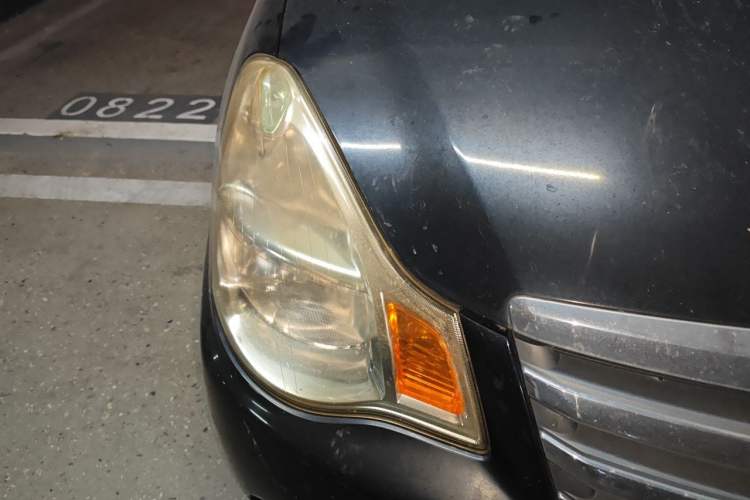 Used Nissan Sylphy 2012 Classic 1.6XE Manual Comfort Edition Right Front Headlight