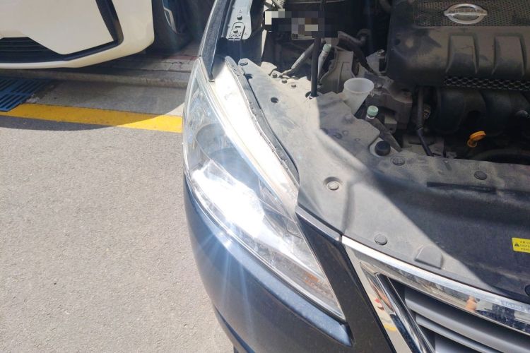Used Nissan Sylphy 2012 1.6 XL Manual Luxury Edition Right Front Headlight