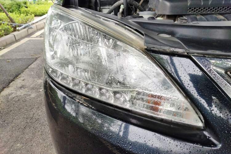 Used Nissan Sylphy 2012 1.6 XL Manual Luxury Edition Right Front Headlight
