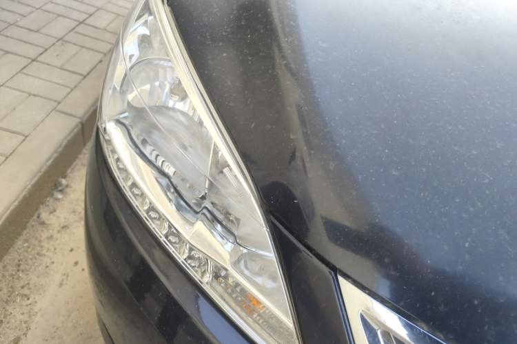 Used Nissan Sylphy 2012 1.6 XL Manual Luxury Edition Right Front Headlight