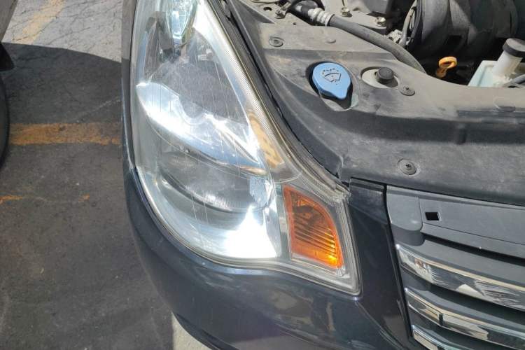 Used Nissan Sylphy 2012 Classic 1.6XE Automatic Comfort Edition Right Front Headlight