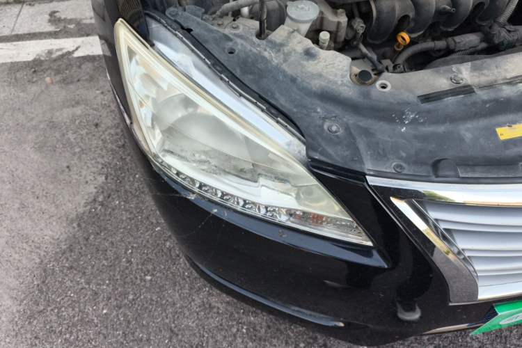 Used Nissan Sylphy 2012 1.6 XL Manual Luxury Edition Right Front Headlight