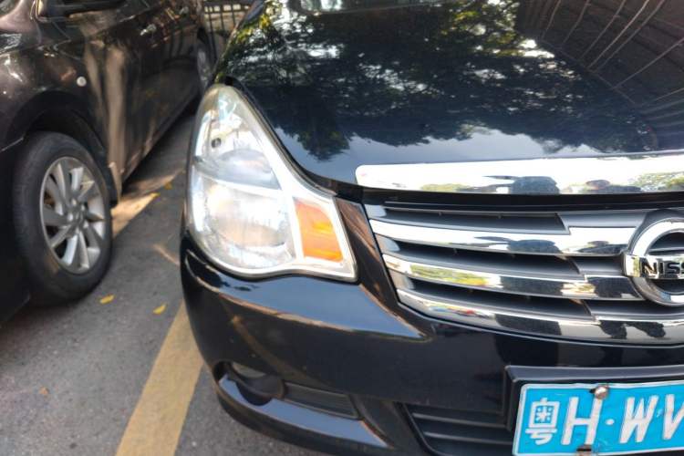 Used Nissan Sylphy 2012 Classic 1.6XE Automatic Comfort Edition Right Front Headlight