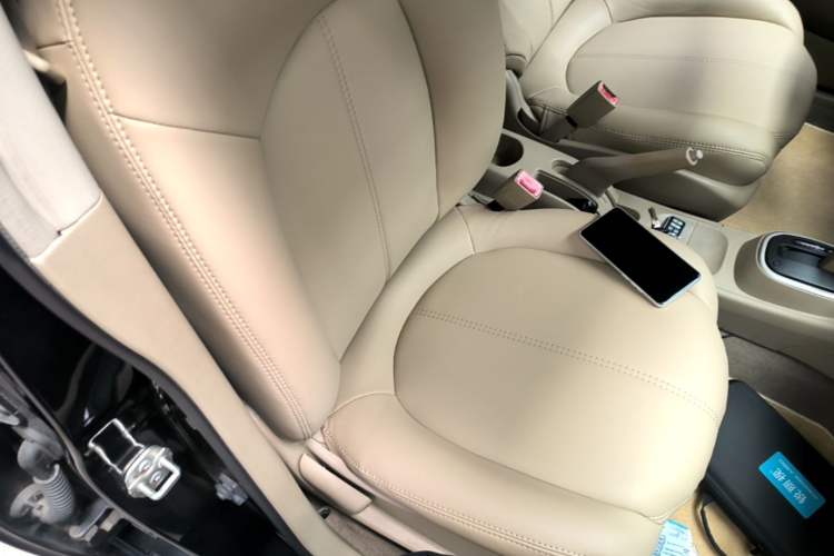 Used Nissan Sylphy 2012 Classic 1.6XE Automatic Comfort Edition Right Front Seat
