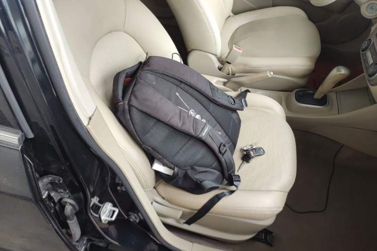 Used Nissan Sylphy 2012 Classic 1.6XE Automatic Comfort Edition Right Front Seat