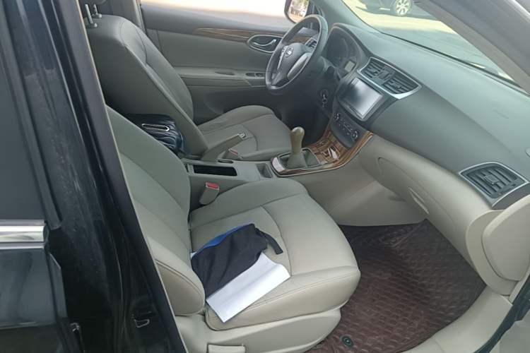 Used Nissan Sylphy 2012 1.6 XL Manual Luxury Edition Right Front Seat