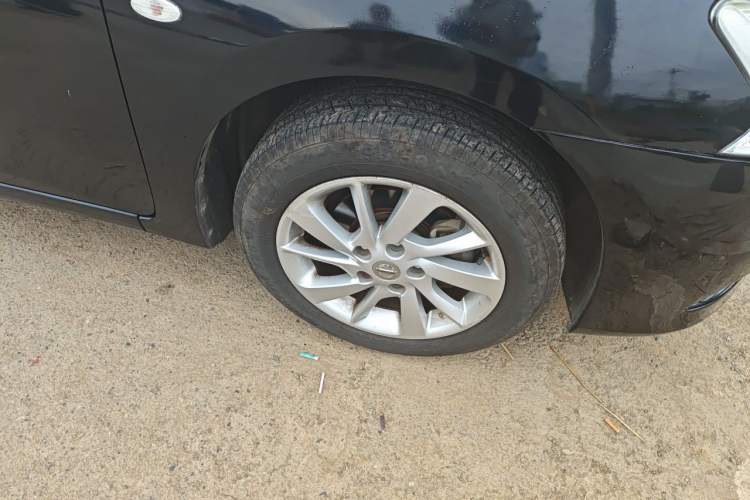 Used Nissan Sylphy 2012 1.6 XL Manual Luxury Edition Right Front Wheel Hub