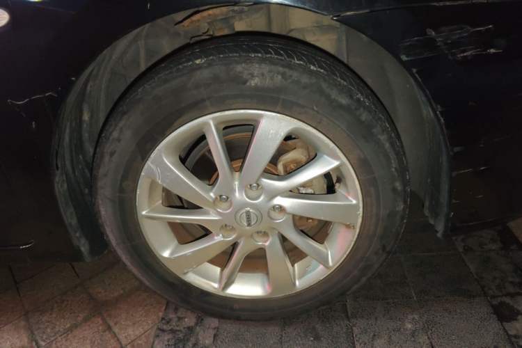Used Nissan Sylphy 2012 1.6 XL CVT Luxury Edition Right Front Wheel Hub