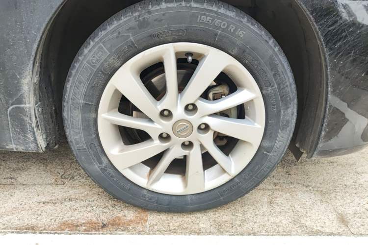 Used Nissan Sylphy 2012 1.8XL CVT Luxury Edition Right Front Wheel Hub