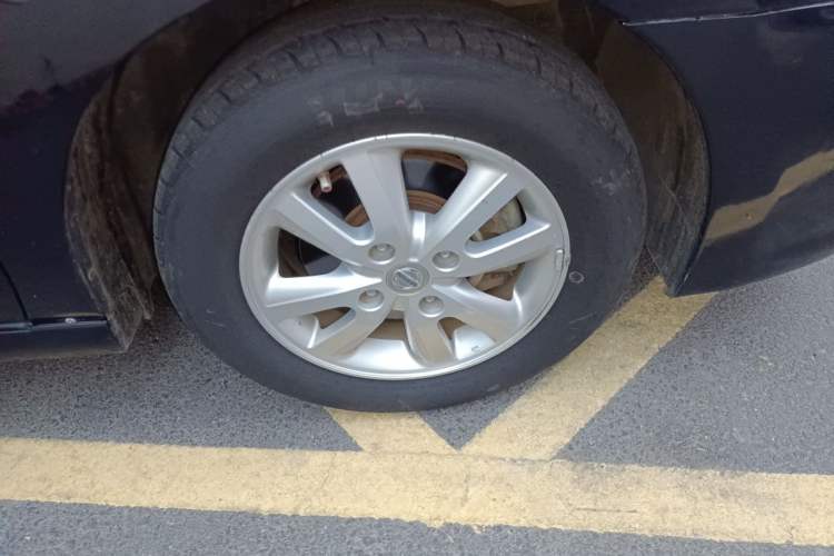 Used Nissan Sylphy 2012 Classic 1.6 XL Automatic Luxury Edition Right Front Wheel Hub