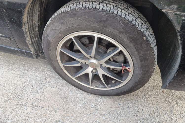 Used Nissan Sylphy 2012 Classic 1.6XE Manual Comfort Edition Right Front Wheel Hub