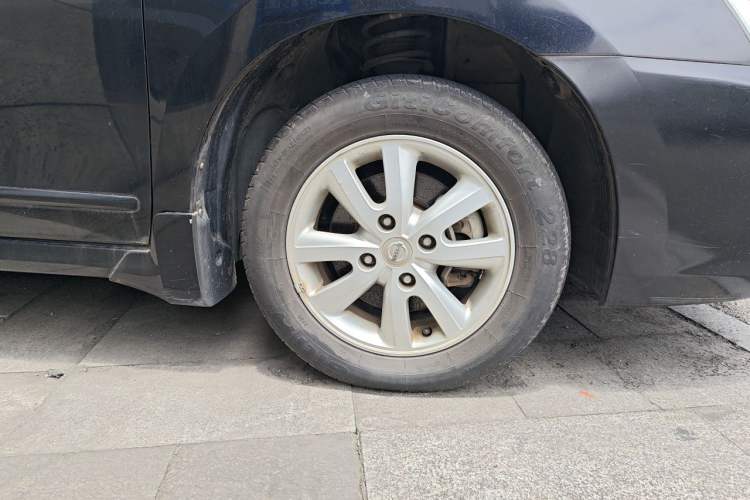 Used Nissan Sylphy 2012 Classic 1.6 XL Automatic Luxury Edition Right Front Wheel Hub