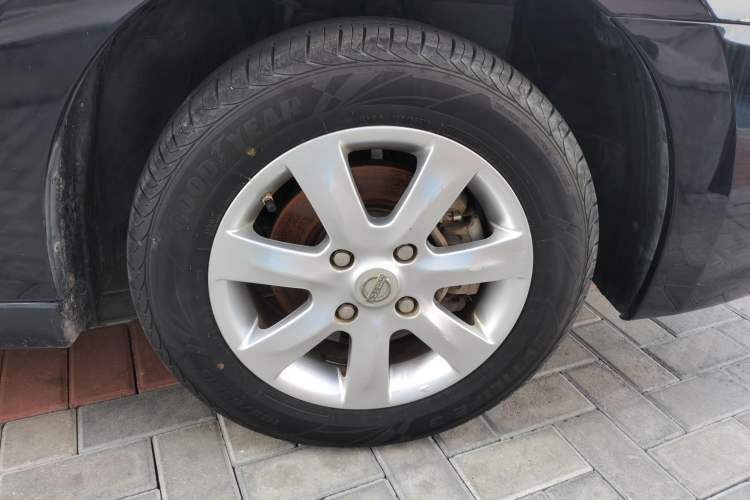 Used Nissan Sylphy 2012 Classic 1.6XE Automatic Comfort Edition Right Front Wheel Hub