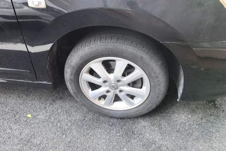 Used Nissan Sylphy 2012 Classic 1.6XE Automatic Comfort Edition Right Front Wheel Hub