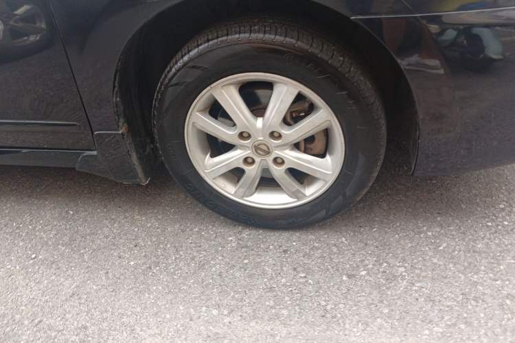 Used Nissan Sylphy 2012 Classic 1.6XE Automatic Comfort Edition Right Front Wheel Hub