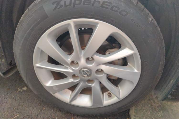 Used Nissan Sylphy 2012 1.6XE CVT Comfort Edition Right Front Wheel Hub