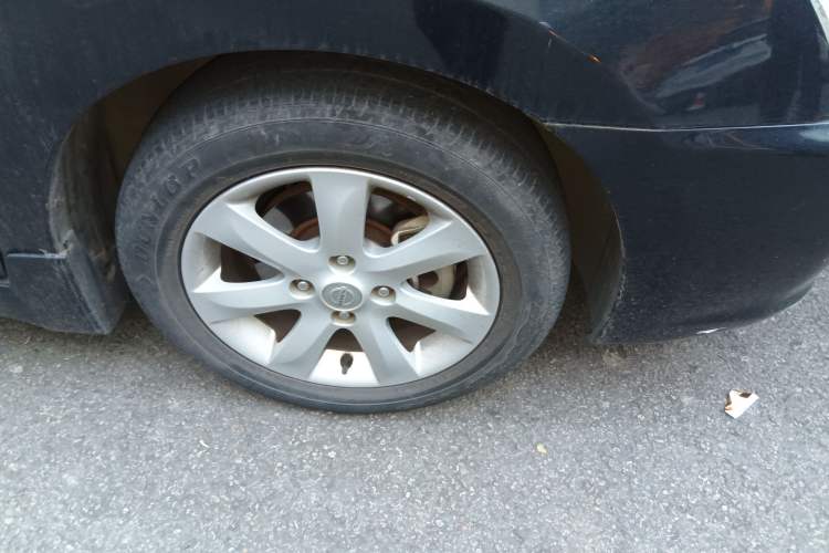 Used Nissan Sylphy 2012 Classic 1.6 XL Automatic Luxury Edition Right Front Wheel Hub