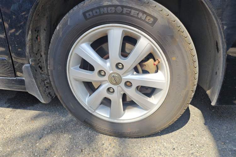 Used Nissan Sylphy 2012 Classic 1.6XE Manual Comfort Edition Right Front Wheel Hub