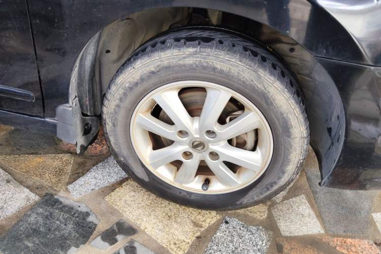Used Nissan Sylphy 2012 Classic 1.6XE Automatic Comfort Edition Right Front Wheel Hub