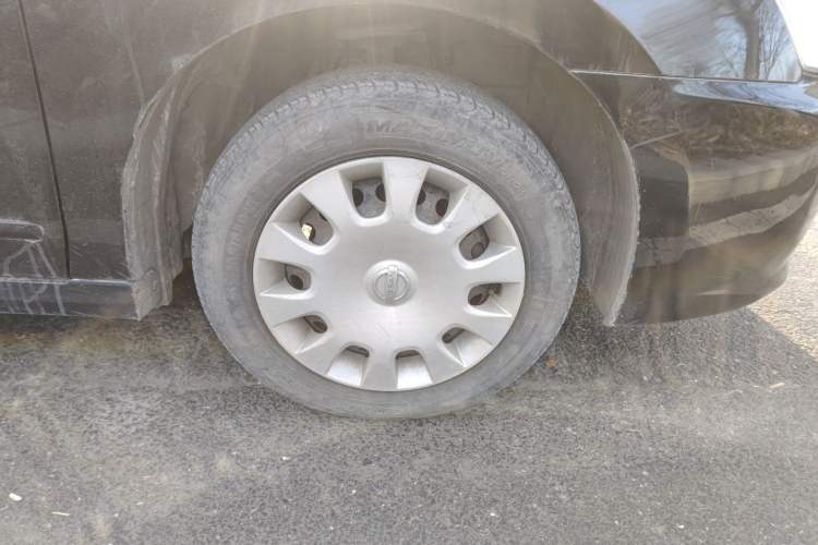 Used Nissan Sylphy 2012 Classic 1.6XE Manual Comfort Edition Right Front Wheel Hub