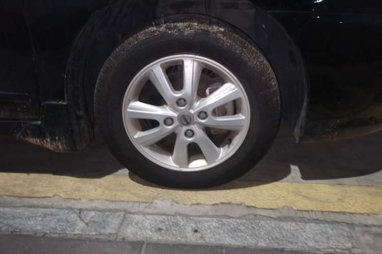 Used Nissan Sylphy 2012 Classic 1.6XE Automatic Comfort Edition Right Front Wheel Hub