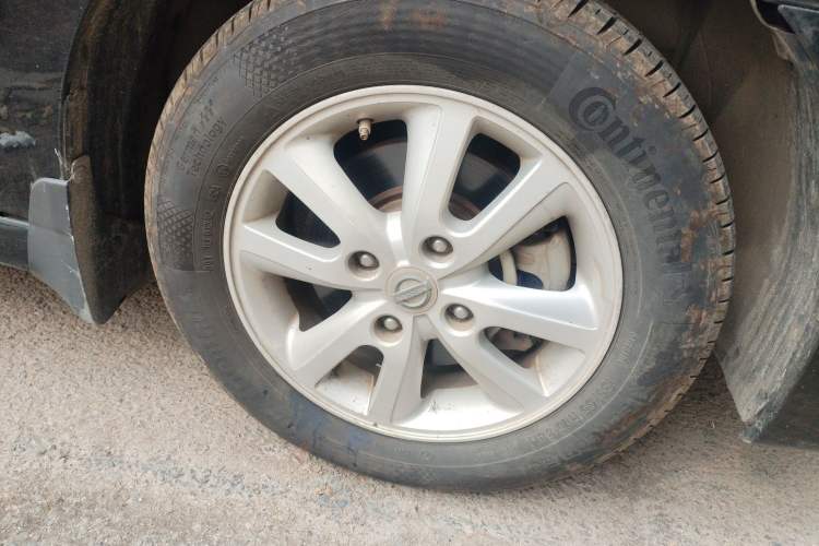 Used Nissan Sylphy 2012 Classic 1.6XE Automatic Comfort Edition Right Front Wheel Hub