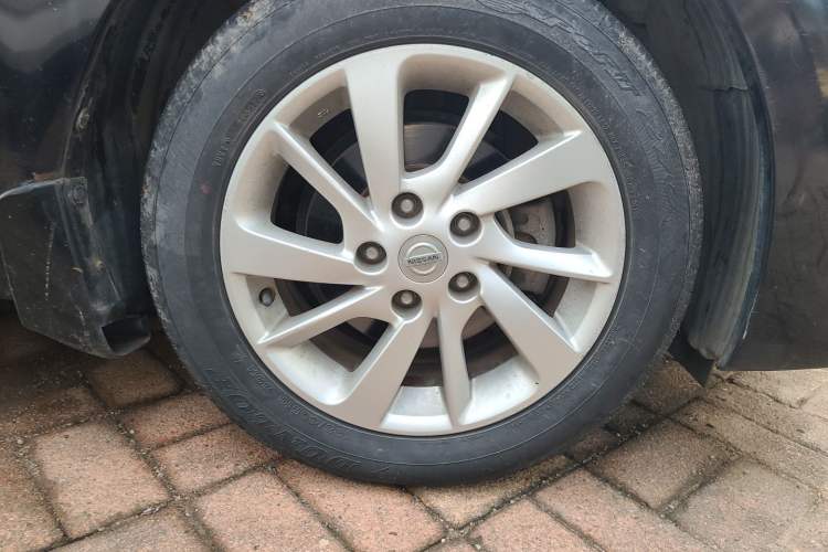 Used Nissan Sylphy 2012 1.6 XL CVT Luxury Edition Right Front Wheel Hub
