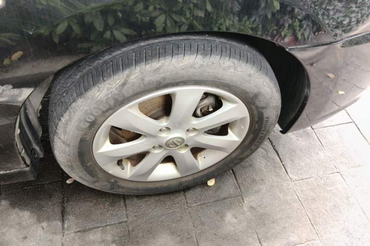 Used Nissan Sylphy 2012 1.6XE CVT Comfort Edition Right Front Wheel Hub