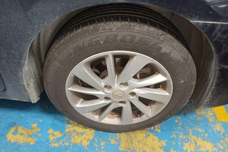 Used Nissan Sylphy 2012 1.6 XL CVT Luxury Edition Right Front Wheel Hub