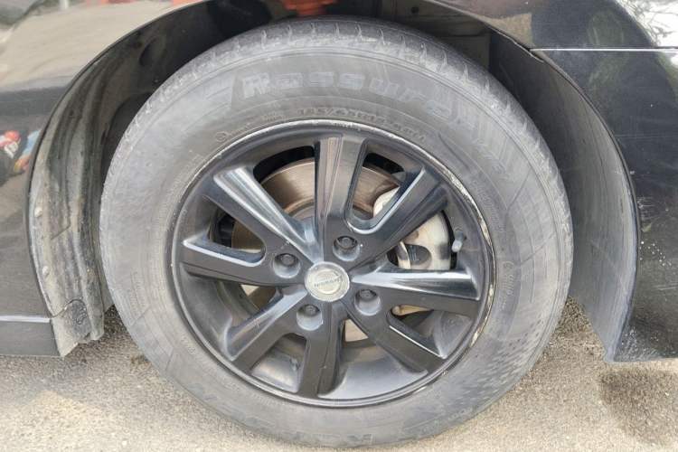 Used Nissan Sylphy 2012 Classic 1.6XL Manual Luxury Edition Right Front Wheel Hub