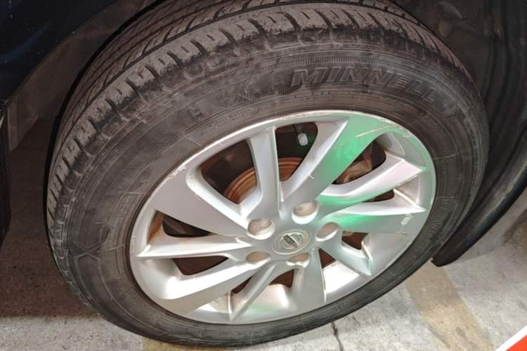 Used Nissan Sylphy 2012 1.6 XL CVT Luxury Edition Right Front Wheel Hub