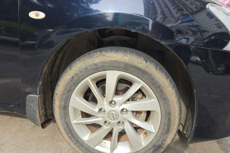Used Nissan Sylphy 2012 1.6XE CVT Comfort Edition Right Front Wheel Hub