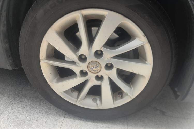Used Nissan Sylphy 2012 1.6 XL CVT Luxury Edition Right Front Wheel Hub