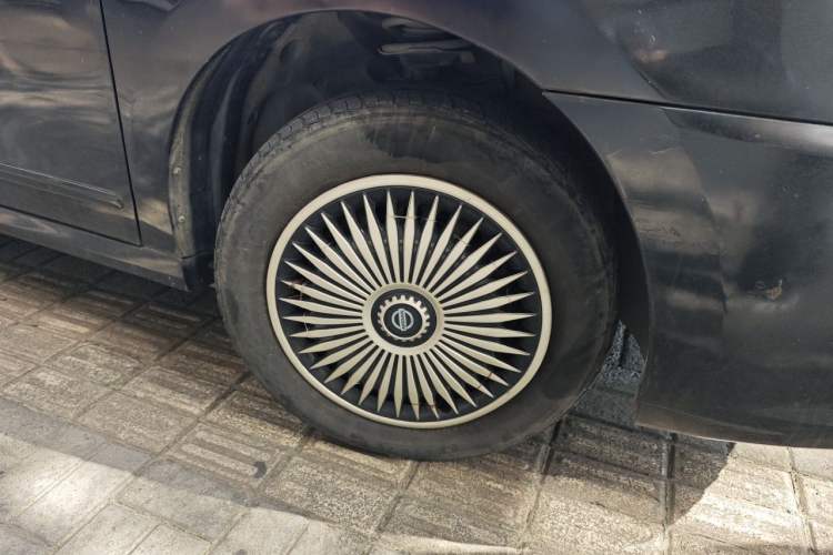 Used Nissan Sylphy 2012 Classic 1.6XE Manual Comfort Edition Right Front Wheel Hub