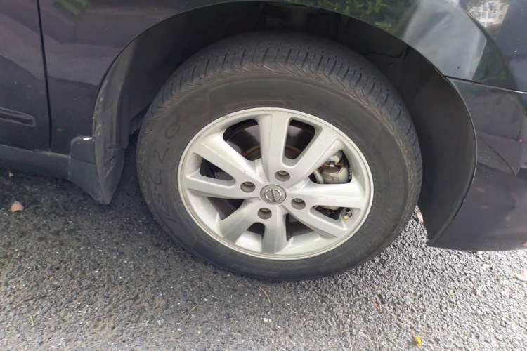 Used Nissan Sylphy 2012 Classic 1.6XE Manual Comfort Edition Right Front Wheel Hub