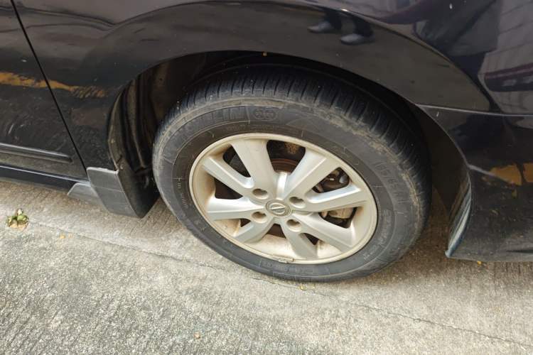 Used Nissan Sylphy 2012 Classic 1.6 XL Automatic Luxury Edition Right Front Wheel Hub