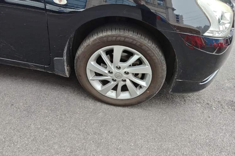 Used Nissan Sylphy 2012 1.6 XL CVT Luxury Edition Right Front Wheel Hub
