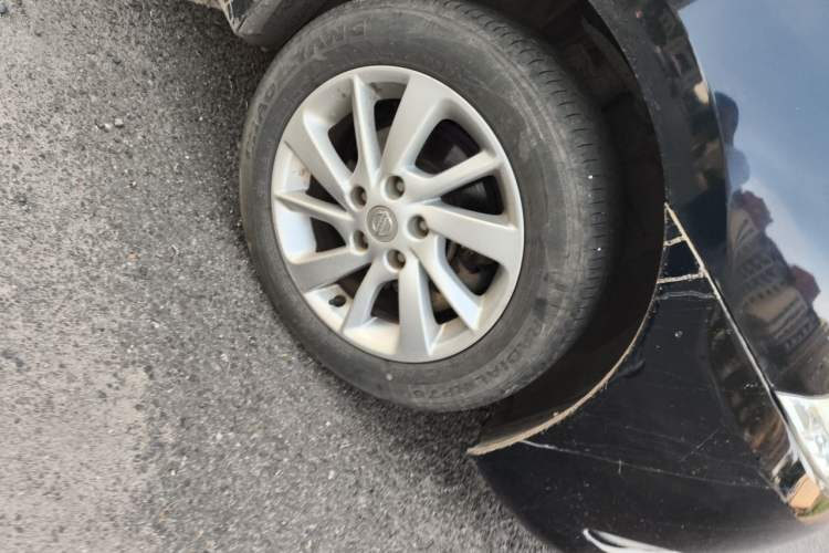 Used Nissan Sylphy 2012 1.6 XL Manual Luxury Edition Right Front Wheel Hub