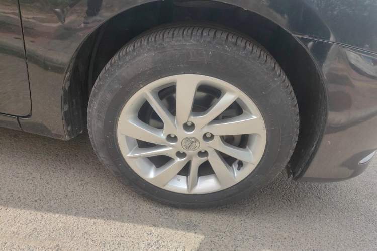 Used Nissan Sylphy 2012 1.6 XL CVT Luxury Edition Right Front Wheel Hub