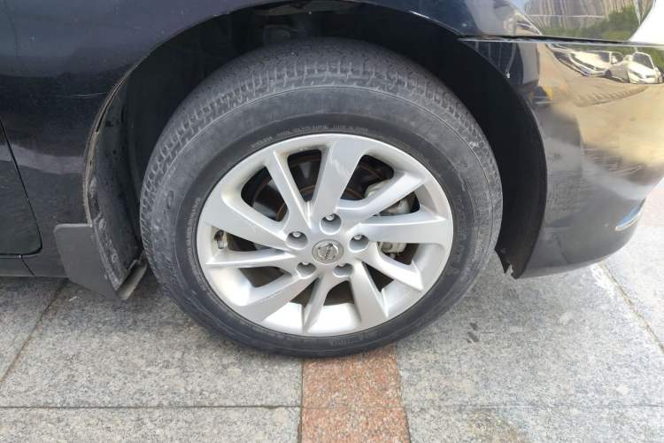 Used Nissan Sylphy 2012 1.6 XL Manual Luxury Edition Right Front Wheel Hub