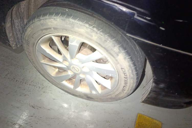 Used Nissan Sylphy 2012 1.6 XL CVT Luxury Edition Right Front Wheel Hub