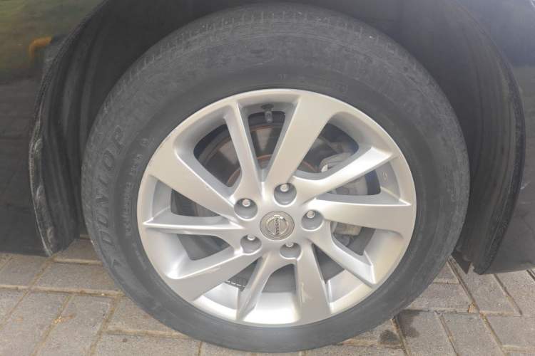 Used Nissan Sylphy 2012 1.6 XL Manual Luxury Edition Right Front Wheel Hub